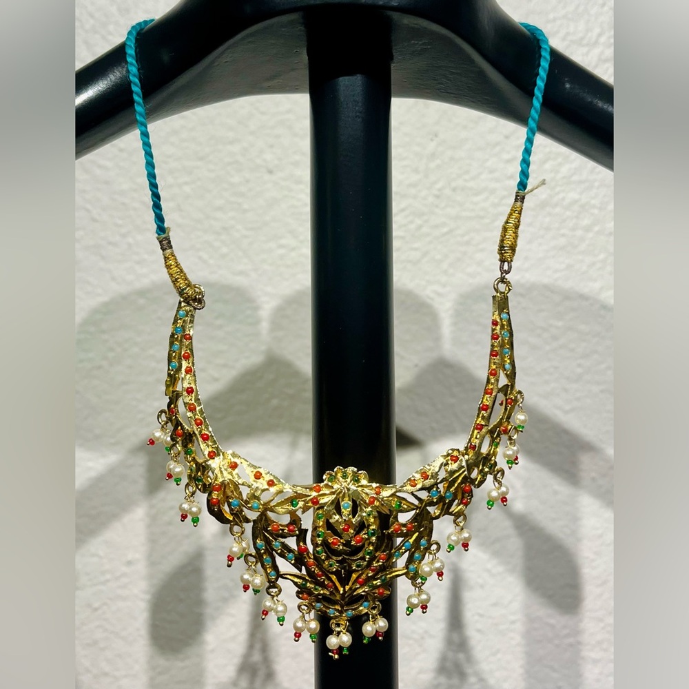 Vintage Indian Green & Gold-toned Choker Necklace